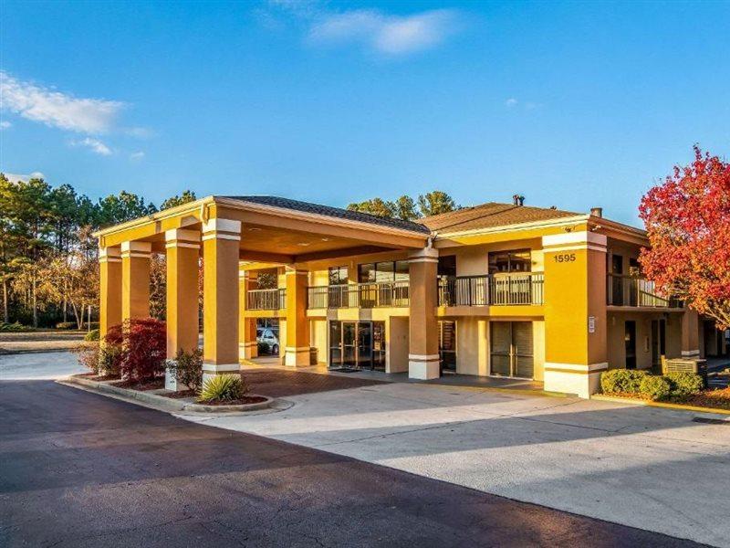 Quality Inn & Suites Atlanta Stone Mountain Esterno foto