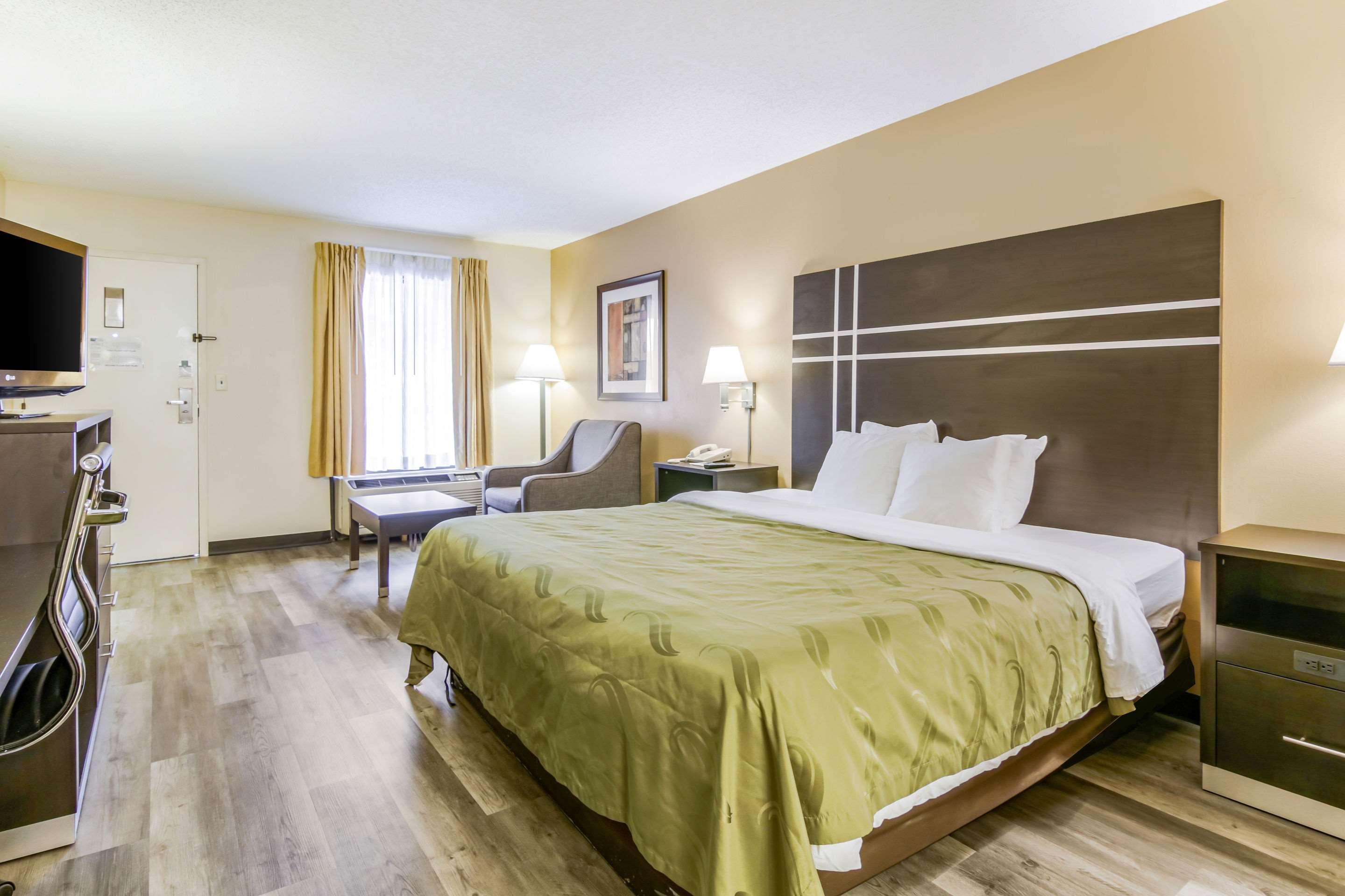 Quality Inn & Suites Atlanta Stone Mountain Esterno foto