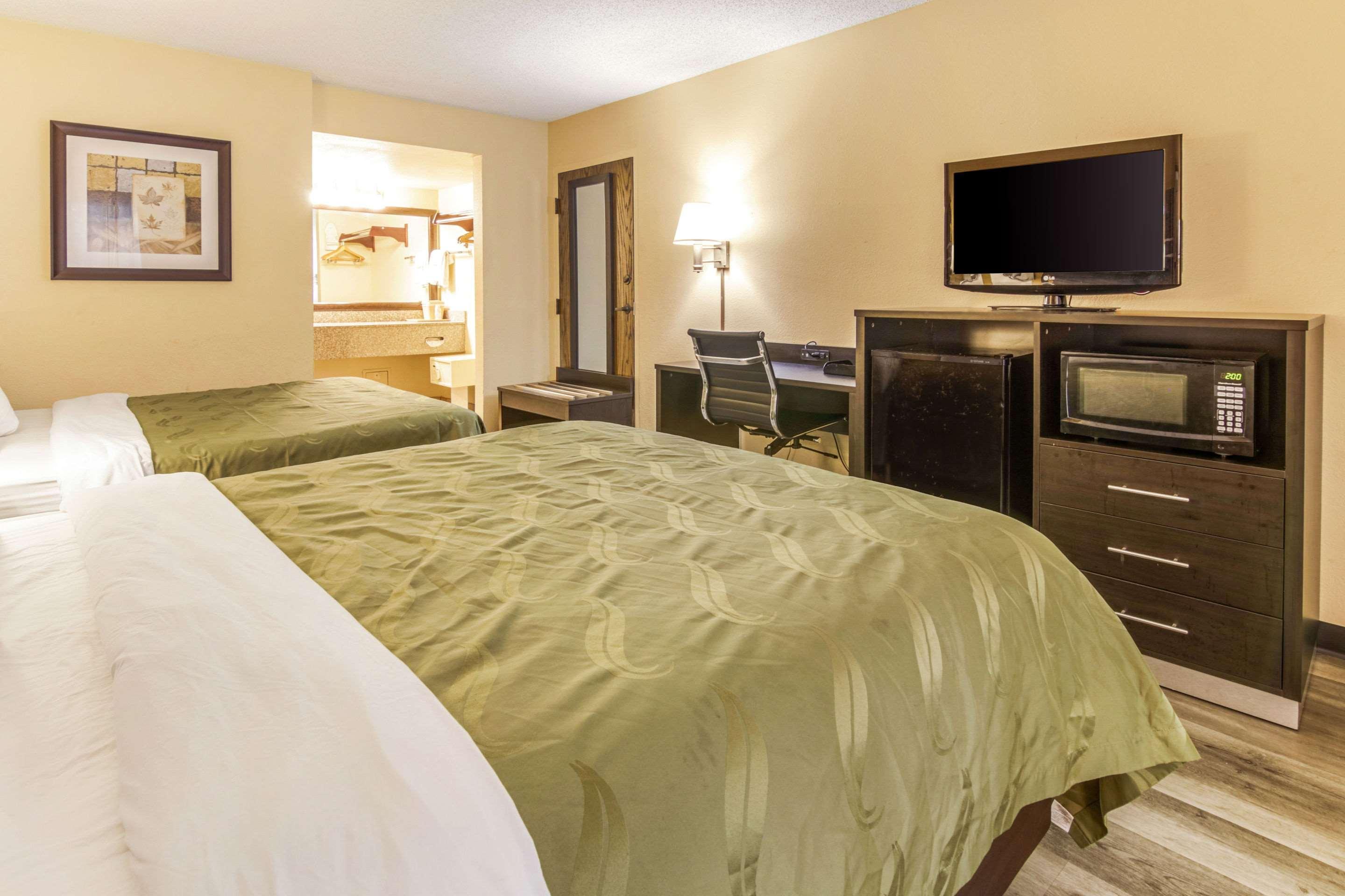 Quality Inn & Suites Atlanta Stone Mountain Esterno foto