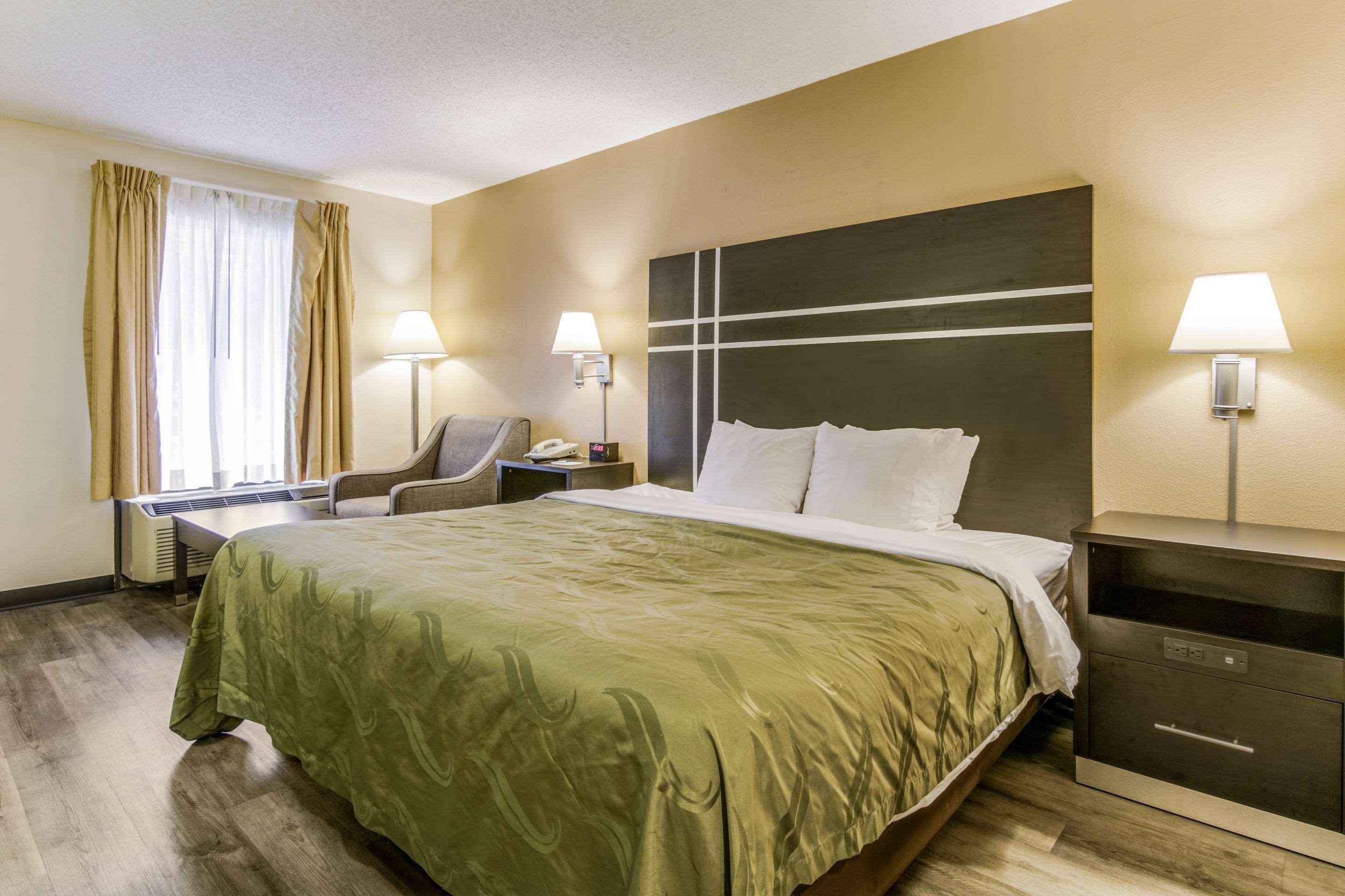 Quality Inn & Suites Atlanta Stone Mountain Esterno foto