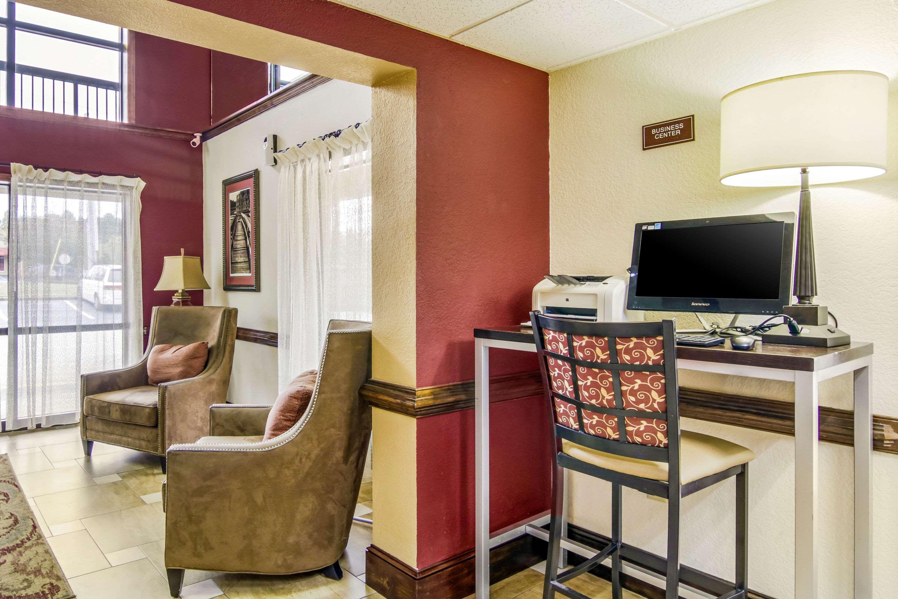Quality Inn & Suites Atlanta Stone Mountain Esterno foto