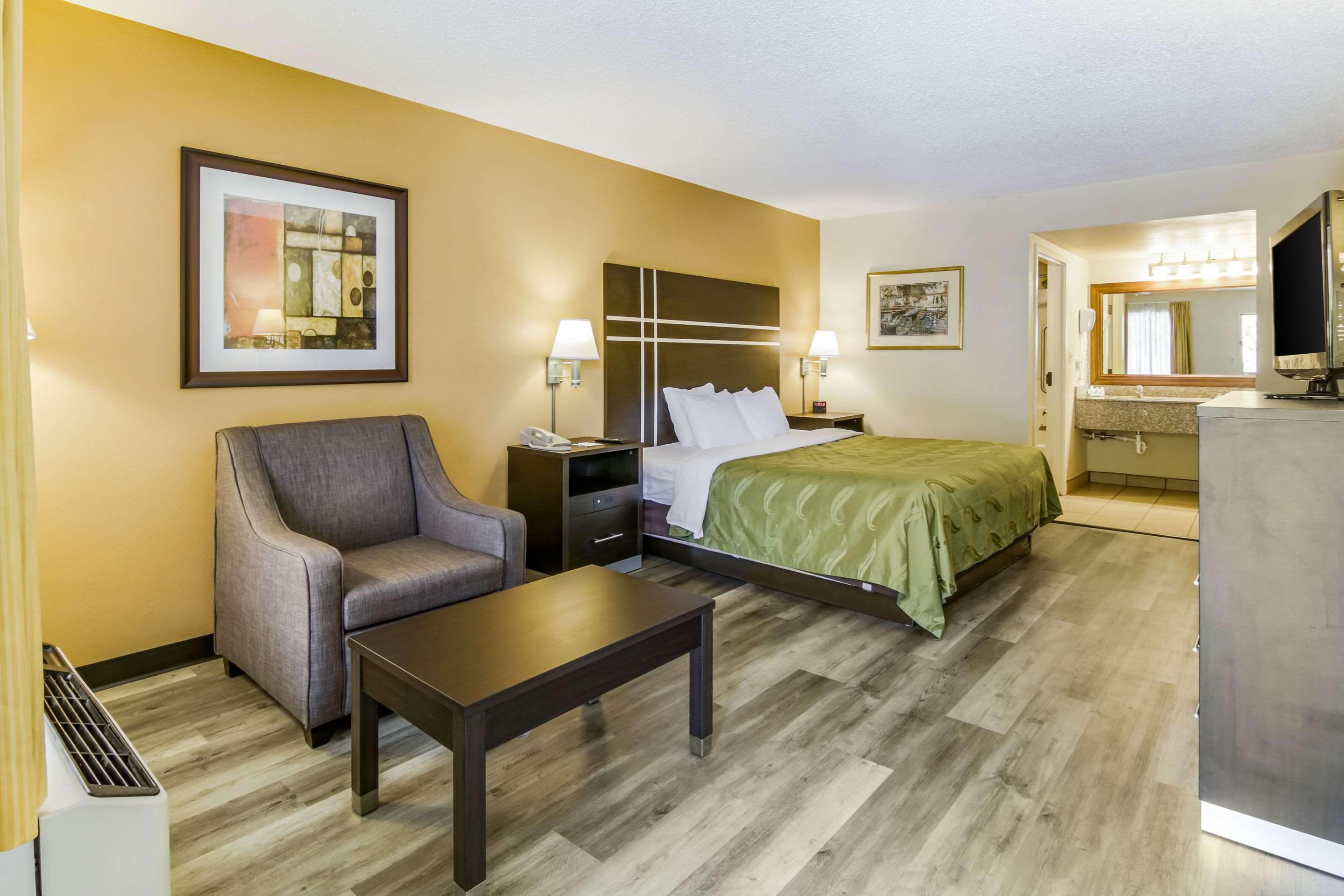 Quality Inn & Suites Atlanta Stone Mountain Esterno foto