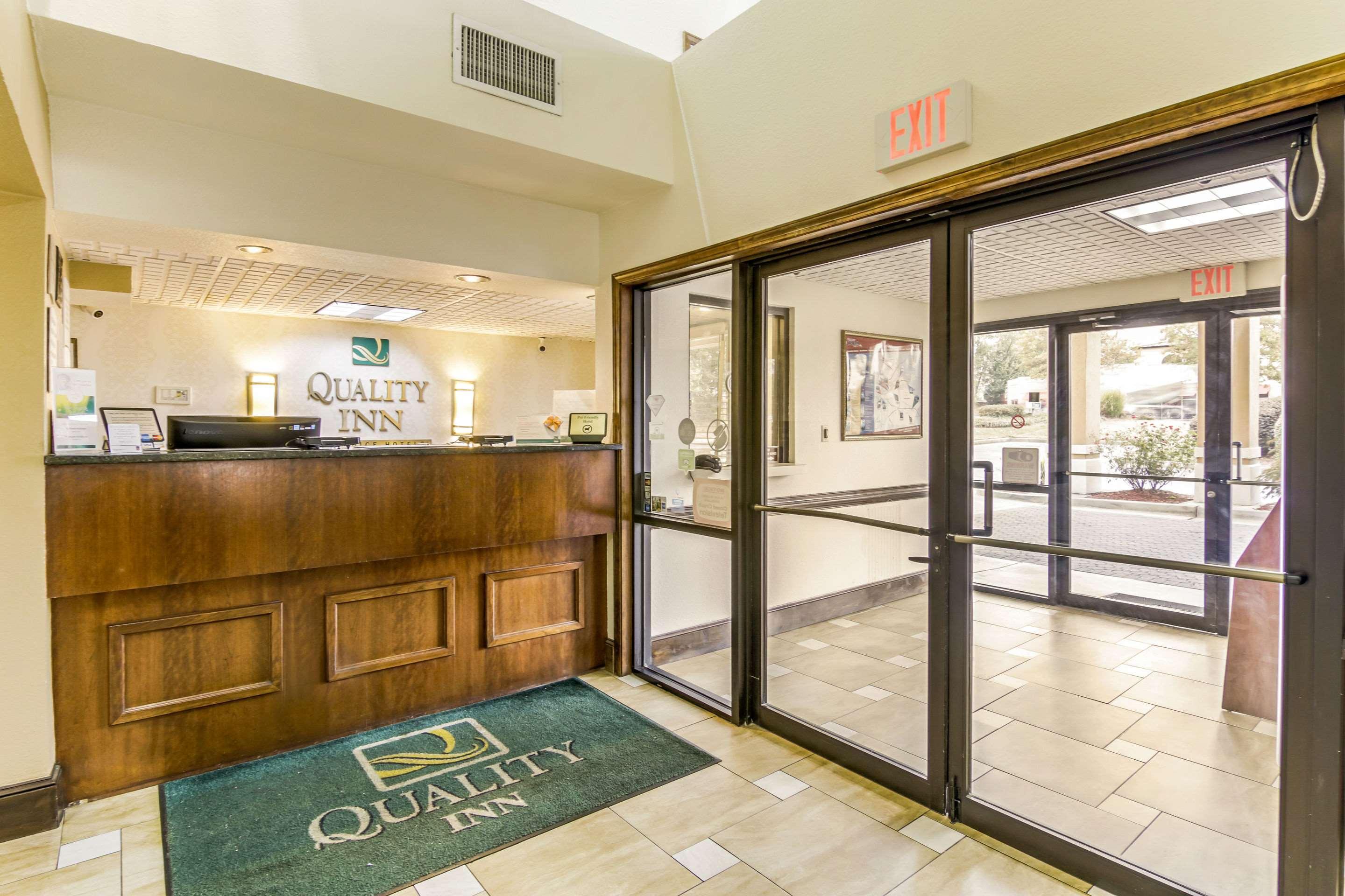Quality Inn & Suites Atlanta Stone Mountain Esterno foto
