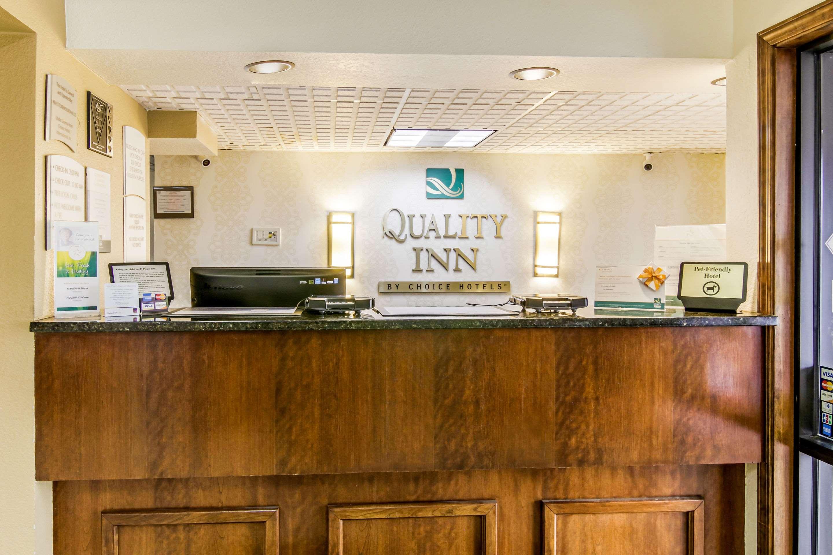 Quality Inn & Suites Atlanta Stone Mountain Esterno foto
