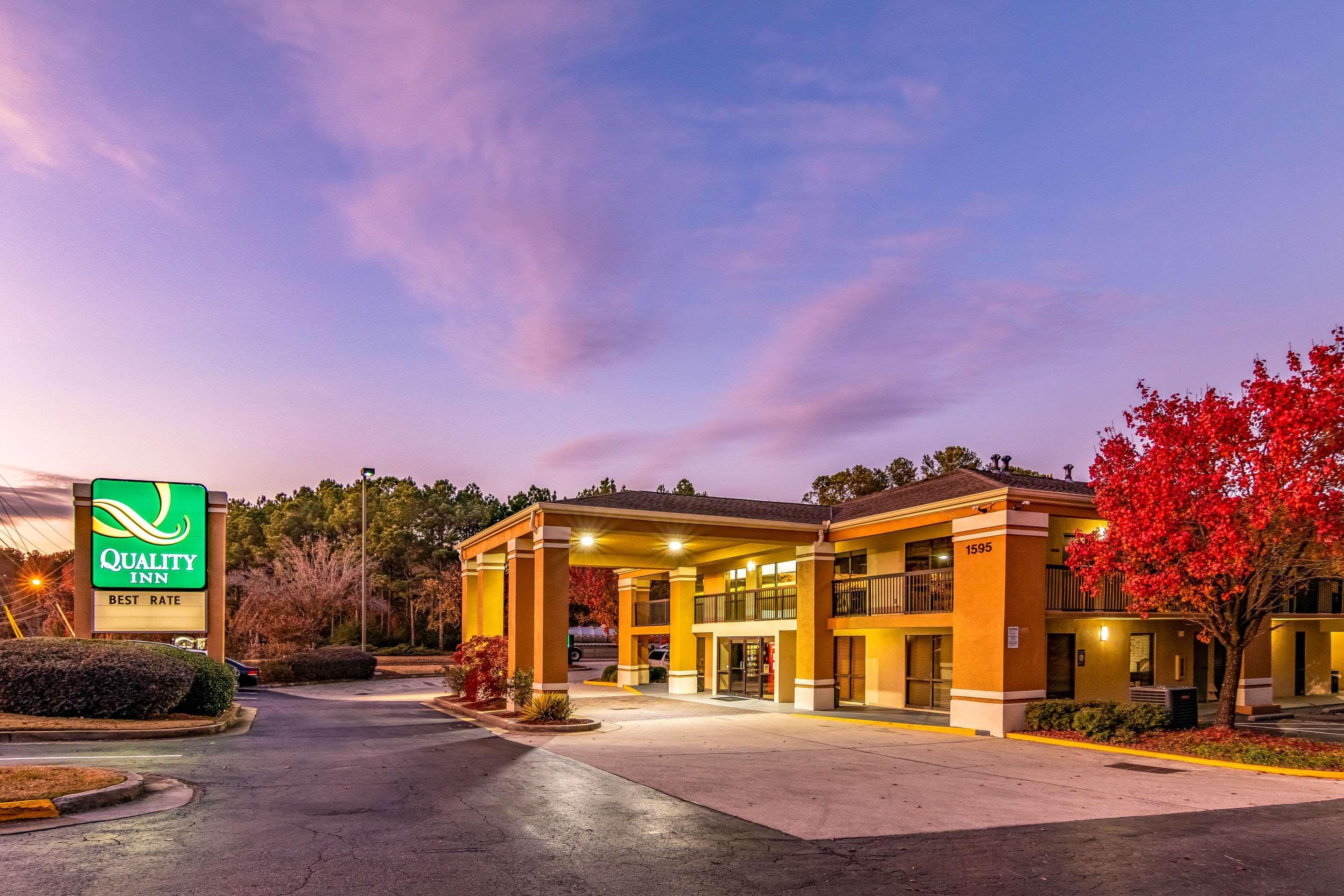 Quality Inn & Suites Atlanta Stone Mountain Esterno foto
