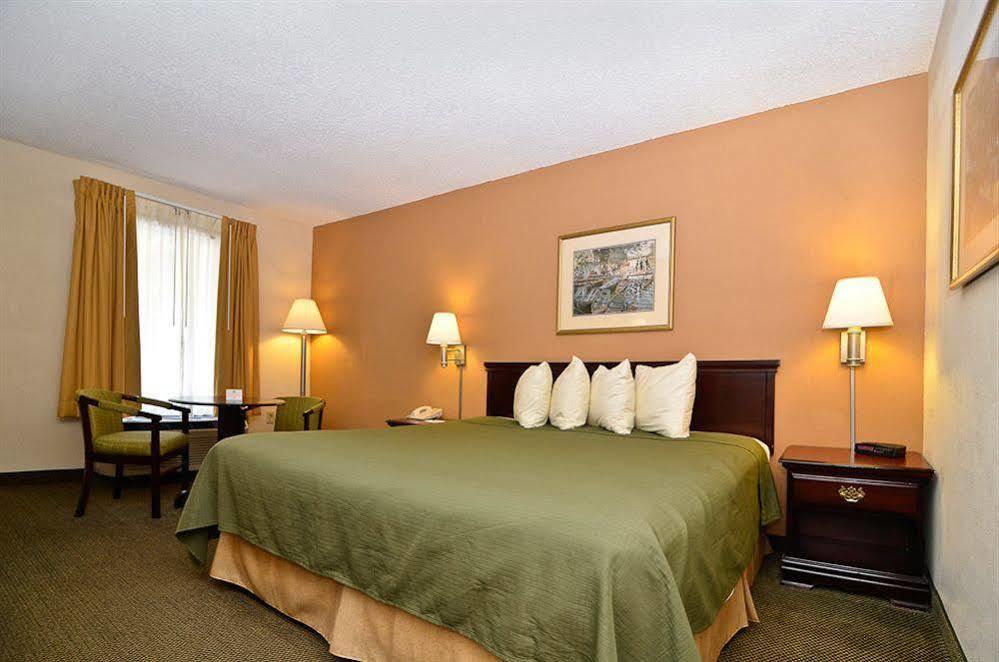 Quality Inn & Suites Atlanta Stone Mountain Esterno foto